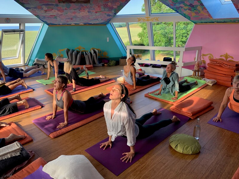 Yoga Ferie på Møn hos Anahata Yoga Center | 7. - 27. juli 2024 (Vælg 2-20 nætter)