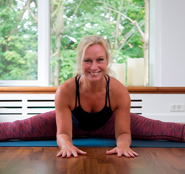 Inner Smile Yoga ved Kate Mohadjer - Munonne
