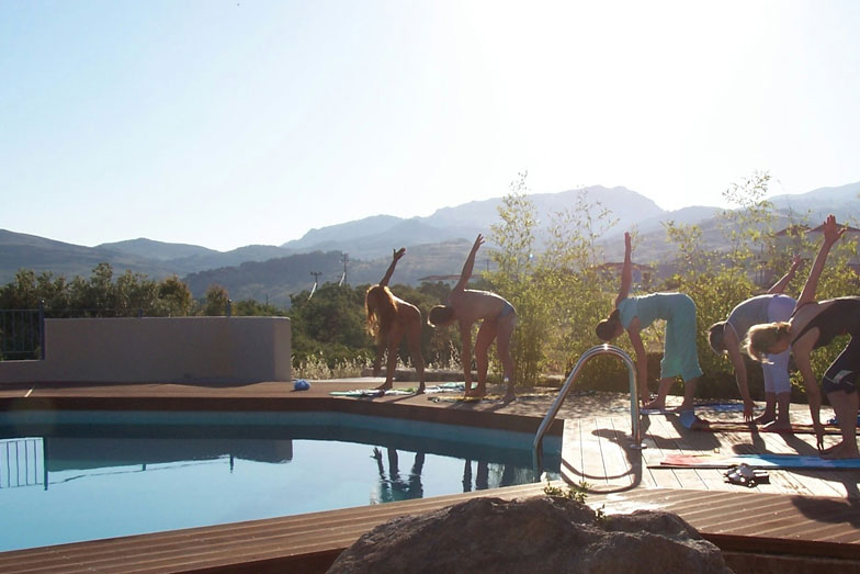 Yogaretreat med blid yoga, ansigtsyoga og funktionelt flow på Lesbos, Grækenland | 21. - 28. august 2022