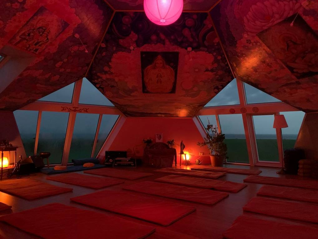 5 Dages Kristi Himmelfarts Retreat med Hatha Yoga, Pranayama og Meditation | 8. - 12. maj 2024​