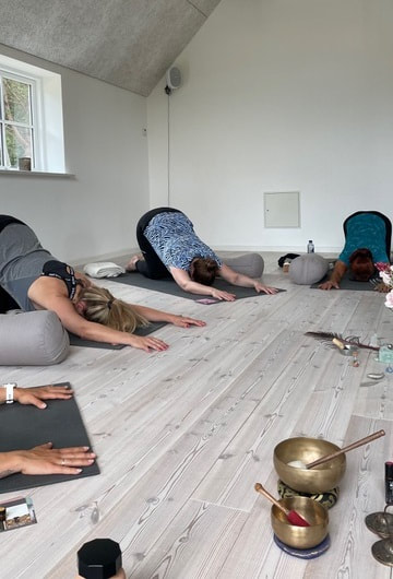 Groundende Efterårs Yoga Retreat på Kirsebærgården i Odsherred | 18. - 20. oktober 2024​
