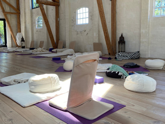 Hatha og Yin Yoga Efterårsretreat på Samsø | 13. - 15. oktober 2023