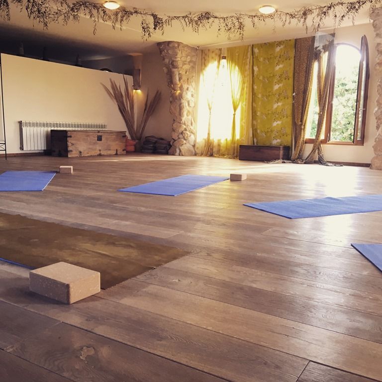 Internationalt Yoga & Meditations Retreat "En Oase for din Sjæl" i Sitges, Spanien