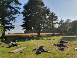Sommer yoga retreat på Bornholm | 31. juli - 4. august 2023